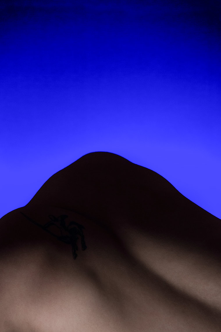 Felix Ossa - Andes - Photography Installation - Abstract form of a mountain